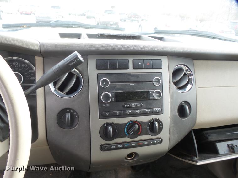 image for item BU9886 2010 Ford Expedition XLT SUV