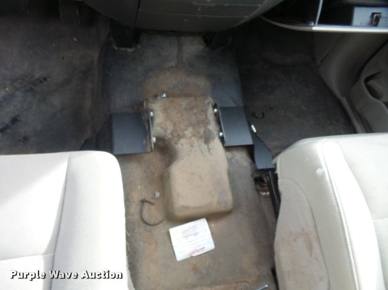 image for item BU9886 2010 Ford Expedition XLT SUV