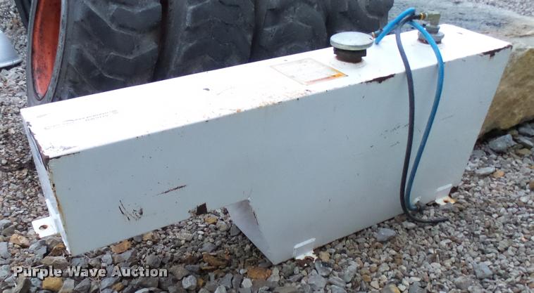 image for item BW9719 Wheel well fuel tank