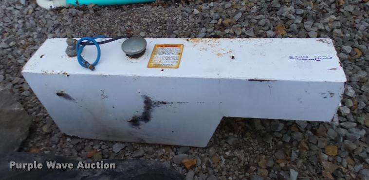 image for item BW9719 Wheel well fuel tank