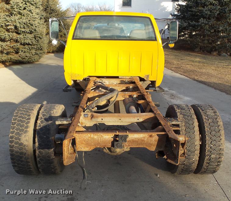 image for item CB9764 2000 Chevrolet 3500HD cab and chassis pickup truck