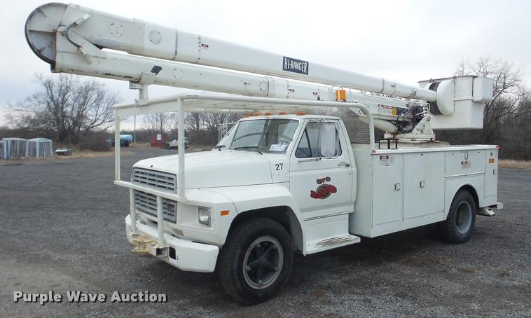 image for item DA0251 1982 Ford F600G bucket truck