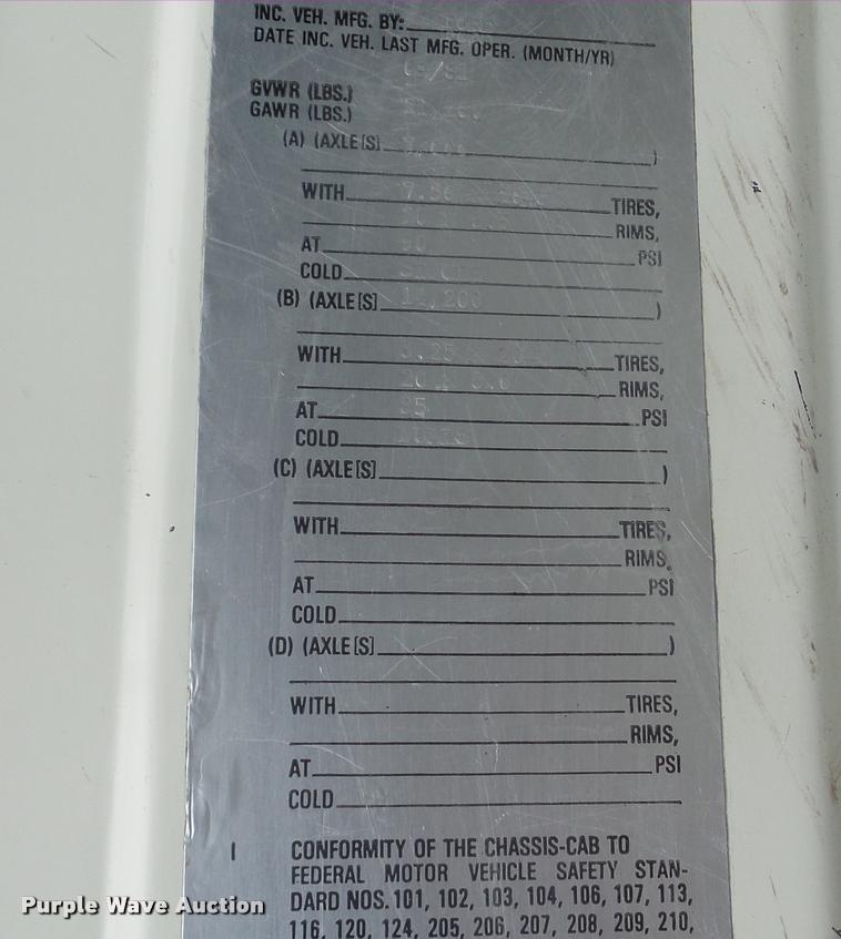 image for item DA0251 1982 Ford F600G bucket truck