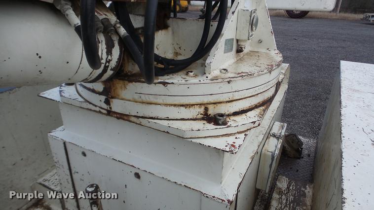 image for item DA0251 1982 Ford F600G bucket truck
