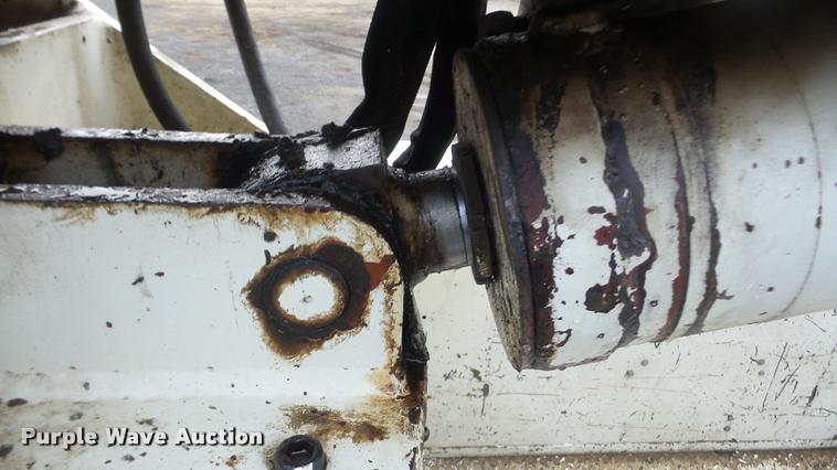 image for item DA0251 1982 Ford F600G bucket truck