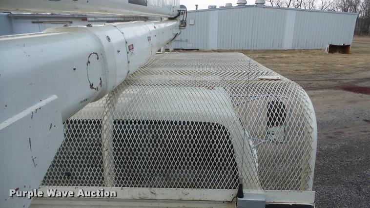 image for item DA0251 1982 Ford F600G bucket truck