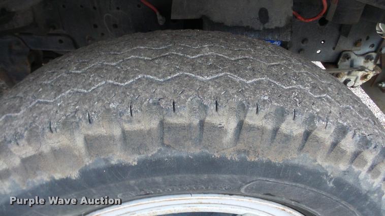 image for item DA0251 1982 Ford F600G bucket truck