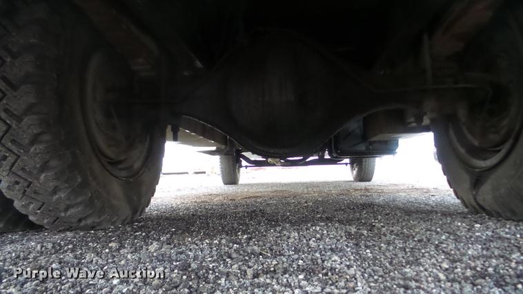 image for item DA0251 1982 Ford F600G bucket truck