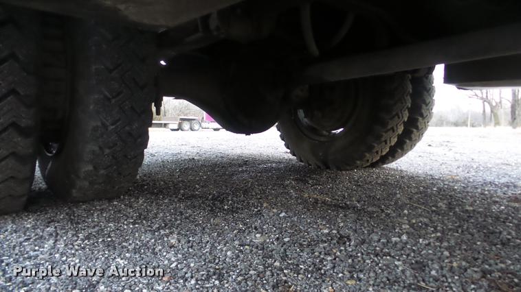 image for item DA0251 1982 Ford F600G bucket truck