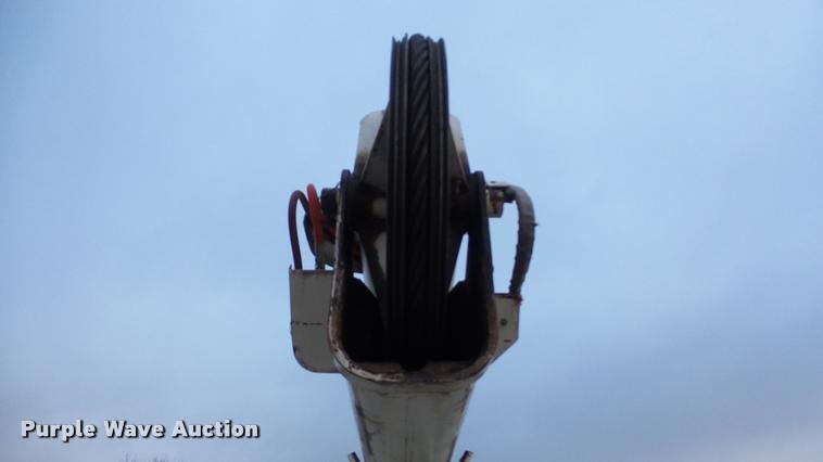 image for item DA0251 1982 Ford F600G bucket truck