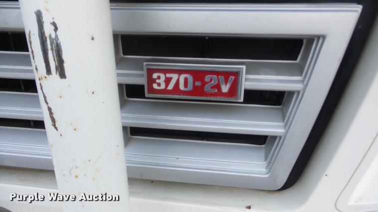 image for item DA0251 1982 Ford F600G bucket truck