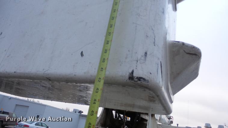 image for item DA0251 1982 Ford F600G bucket truck