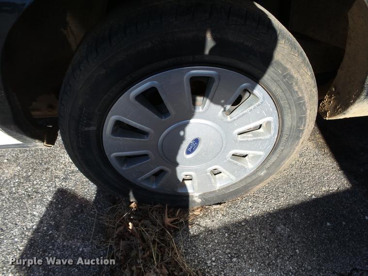 image for item DA2509 2009 Ford Crown Victoria Police Interceptor