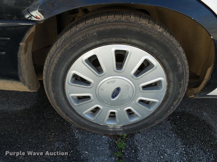 image for item DA2509 2009 Ford Crown Victoria Police Interceptor