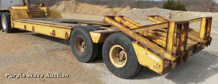 image for item DA2510 1964 Hyster C25T drop deck trailer