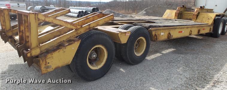 image for item DA2510 1964 Hyster C25T drop deck trailer