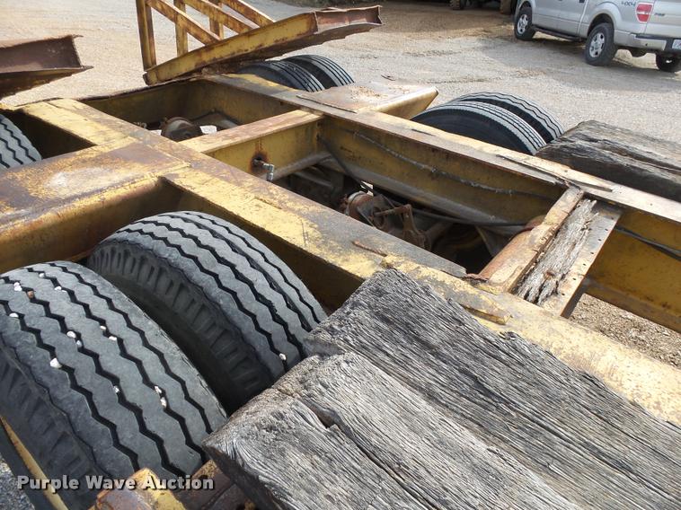 image for item DA2510 1964 Hyster C25T drop deck trailer