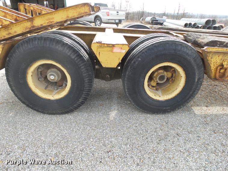 image for item DA2510 1964 Hyster C25T drop deck trailer