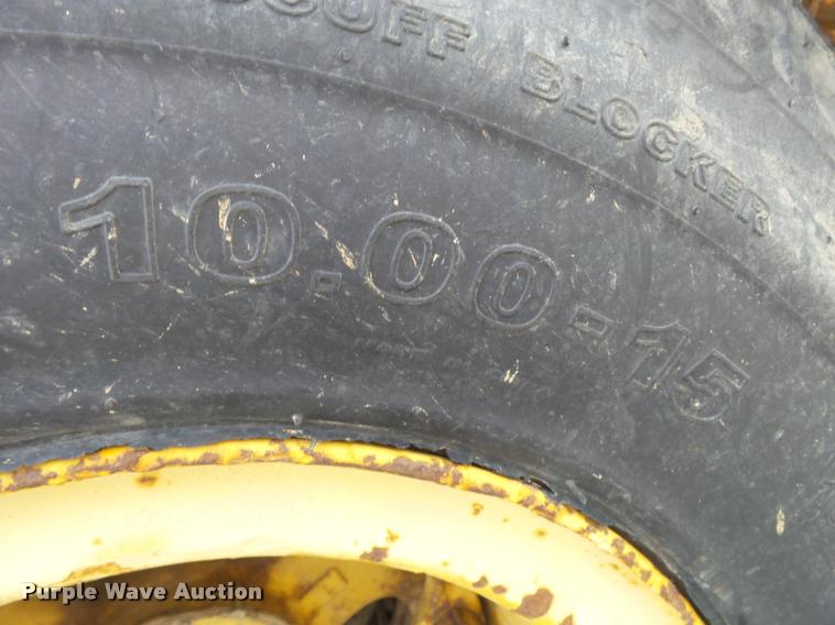 image for item DA2510 1964 Hyster C25T drop deck trailer