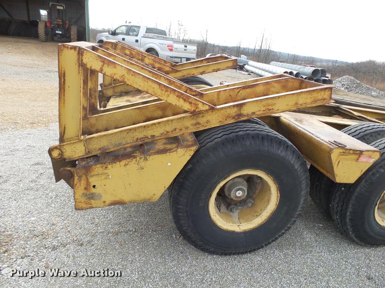 image for item DA2510 1964 Hyster C25T drop deck trailer