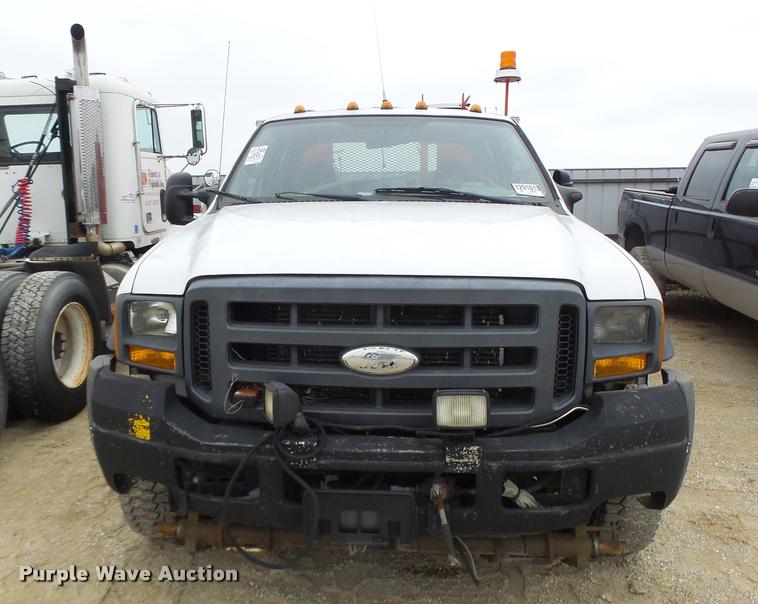 image for item DA3257 2005 Ford F550 Crew Cab utility truck