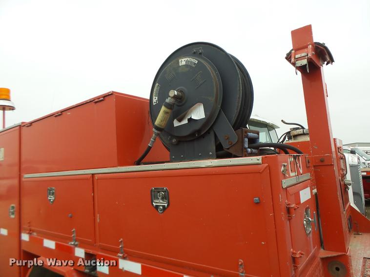 image for item DA3257 2005 Ford F550 Crew Cab utility truck