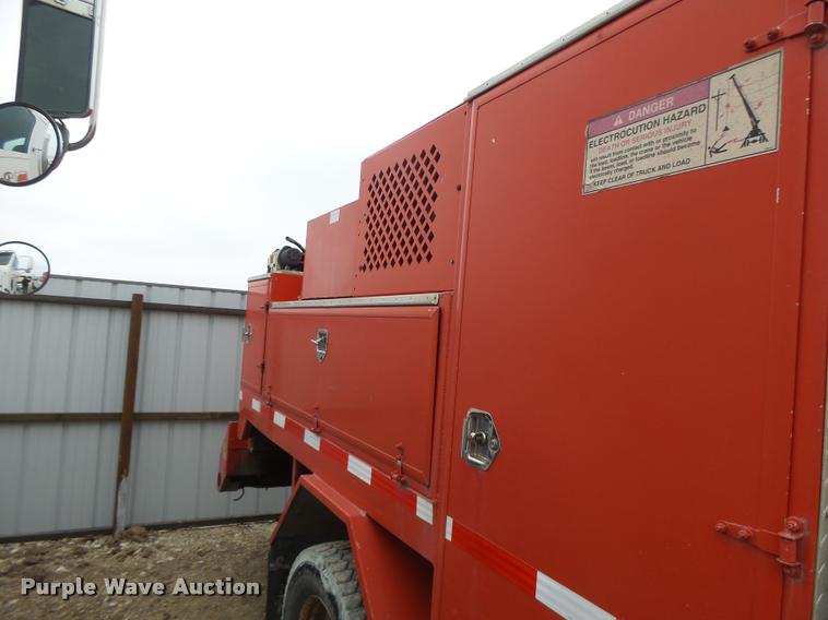 image for item DA3257 2005 Ford F550 Crew Cab utility truck