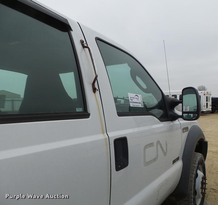 image for item DA3257 2005 Ford F550 Crew Cab utility truck