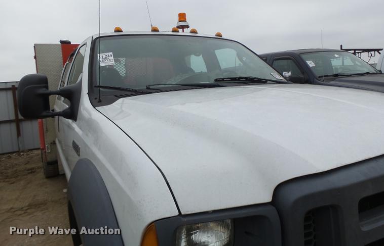 image for item DA3257 2005 Ford F550 Crew Cab utility truck