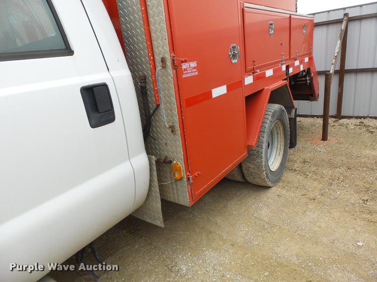 image for item DA3257 2005 Ford F550 Crew Cab utility truck