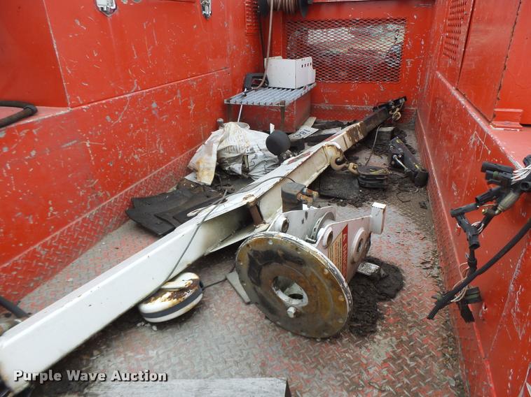 image for item DA3257 2005 Ford F550 Crew Cab utility truck