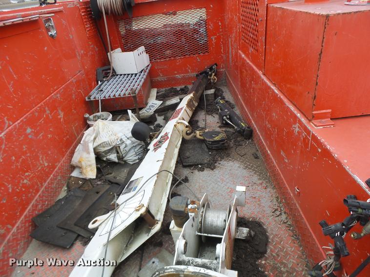 image for item DA3257 2005 Ford F550 Crew Cab utility truck