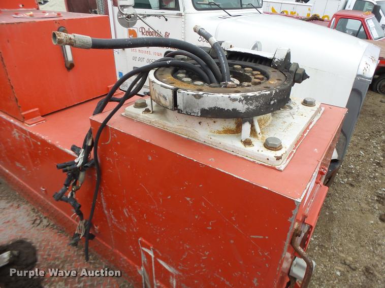 image for item DA3257 2005 Ford F550 Crew Cab utility truck