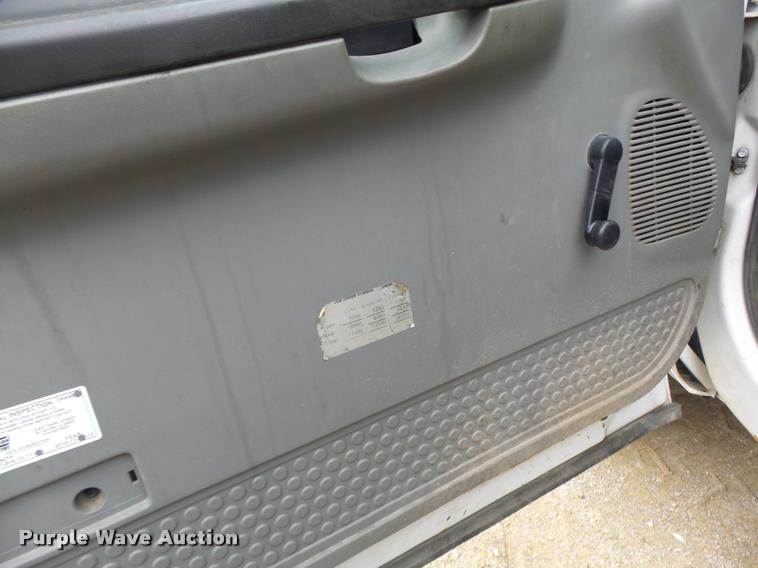 image for item DA3257 2005 Ford F550 Crew Cab utility truck