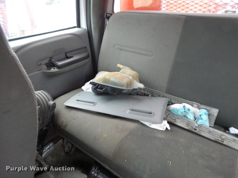 image for item DA3257 2005 Ford F550 Crew Cab utility truck