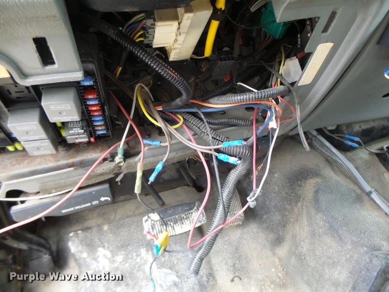 image for item DA3257 2005 Ford F550 Crew Cab utility truck