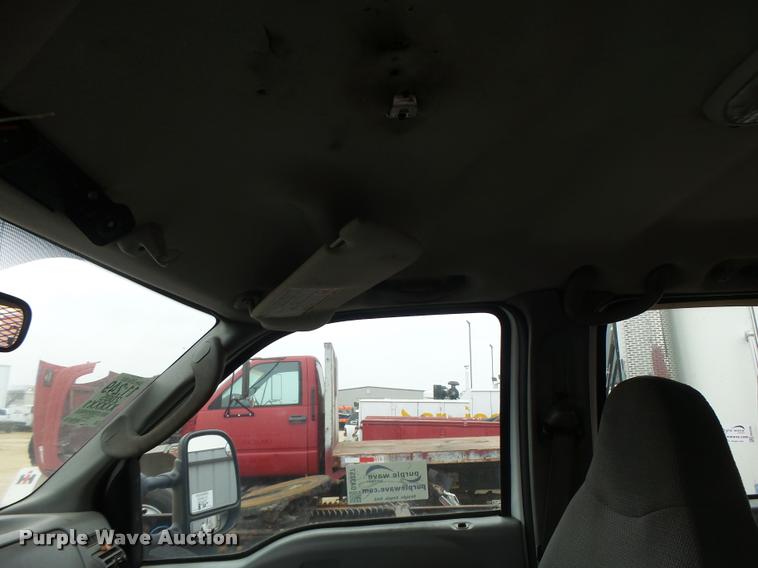 image for item DA3257 2005 Ford F550 Crew Cab utility truck