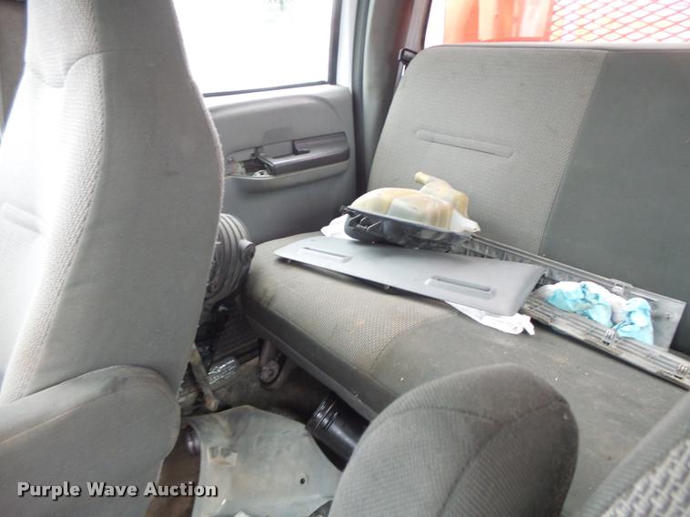 image for item DA3257 2005 Ford F550 Crew Cab utility truck