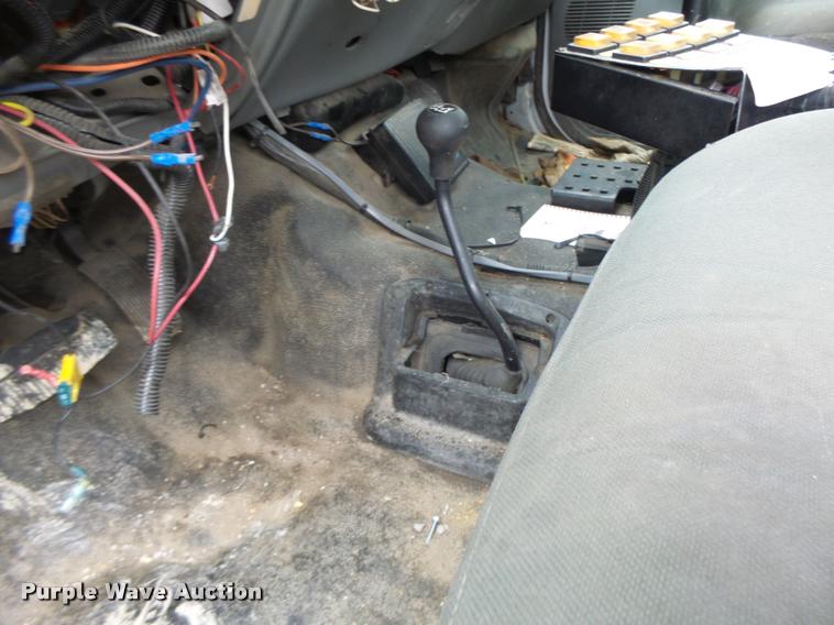 image for item DA3257 2005 Ford F550 Crew Cab utility truck