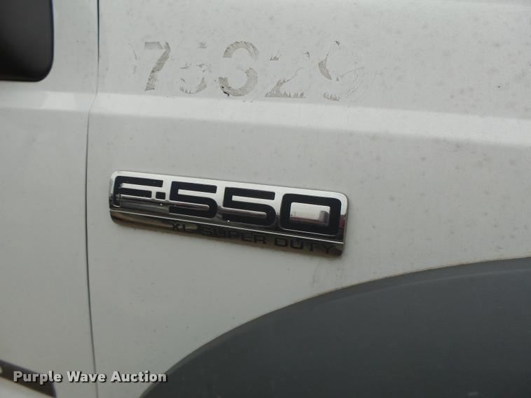 image for item DA3257 2005 Ford F550 Crew Cab utility truck