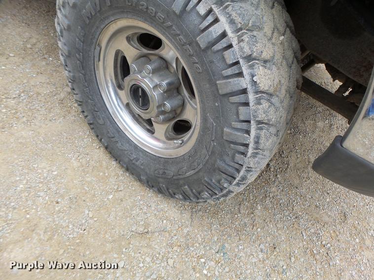 image for item DA3258 2004 Ford F350 Super Duty Crew Cab pickup truck