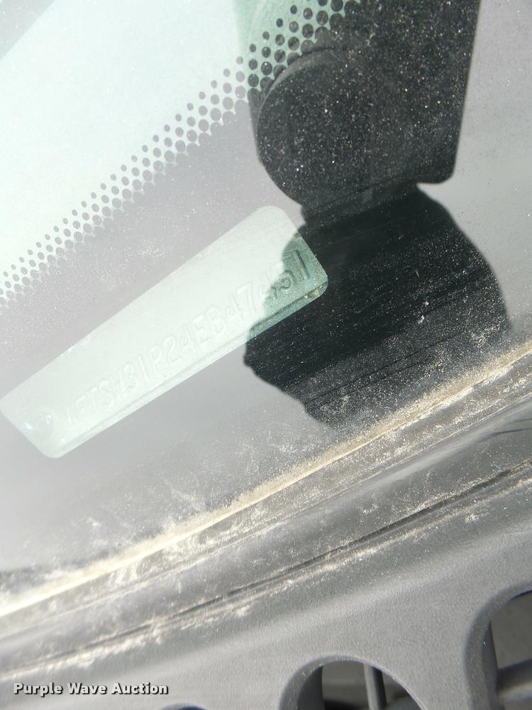 image for item DA3258 2004 Ford F350 Super Duty Crew Cab pickup truck