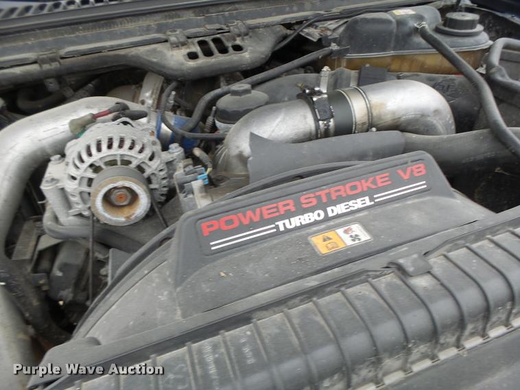 image for item DA3258 2004 Ford F350 Super Duty Crew Cab pickup truck