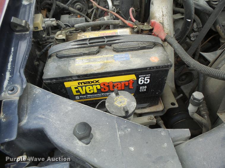 image for item DA3258 2004 Ford F350 Super Duty Crew Cab pickup truck