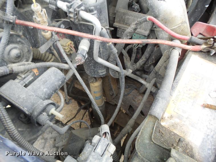 image for item DA3258 2004 Ford F350 Super Duty Crew Cab pickup truck