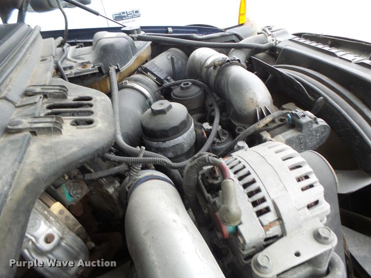 image for item DA3258 2004 Ford F350 Super Duty Crew Cab pickup truck