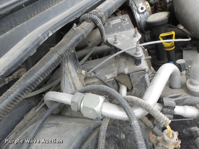 image for item DA3258 2004 Ford F350 Super Duty Crew Cab pickup truck