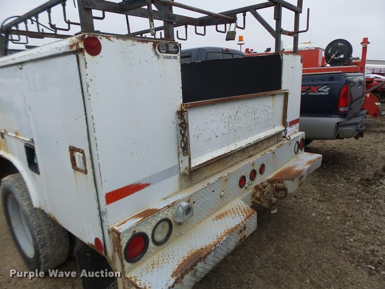 image for item DA3259 2001 Ford F450 Super Duty utility truck