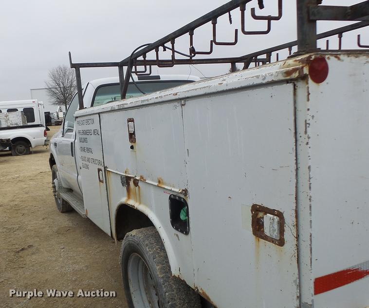 image for item DA3259 2001 Ford F450 Super Duty utility truck