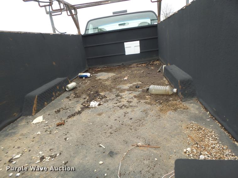 image for item DA3259 2001 Ford F450 Super Duty utility truck